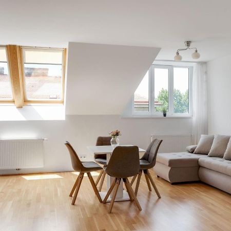 Elegant Apartment In Vienna With Patio Ngoại thất bức ảnh